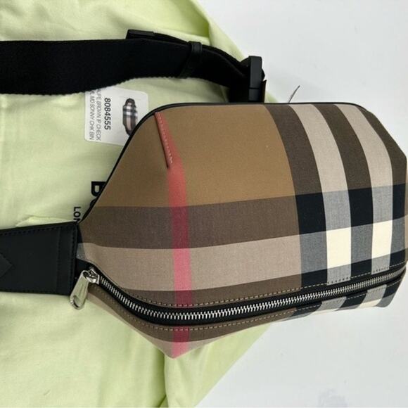 Unisex Burberry multicolor adjustable check belt bag/fanny pack Made in Italy - Picture 10 of 16